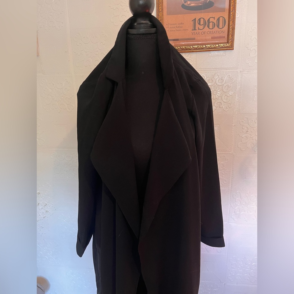 Vero Moda Black Jacket with Structured Silhouette